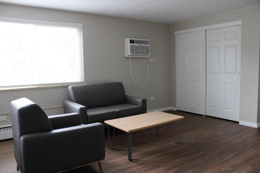 Lynn Marie 2-Bedroom Apartment Living Room